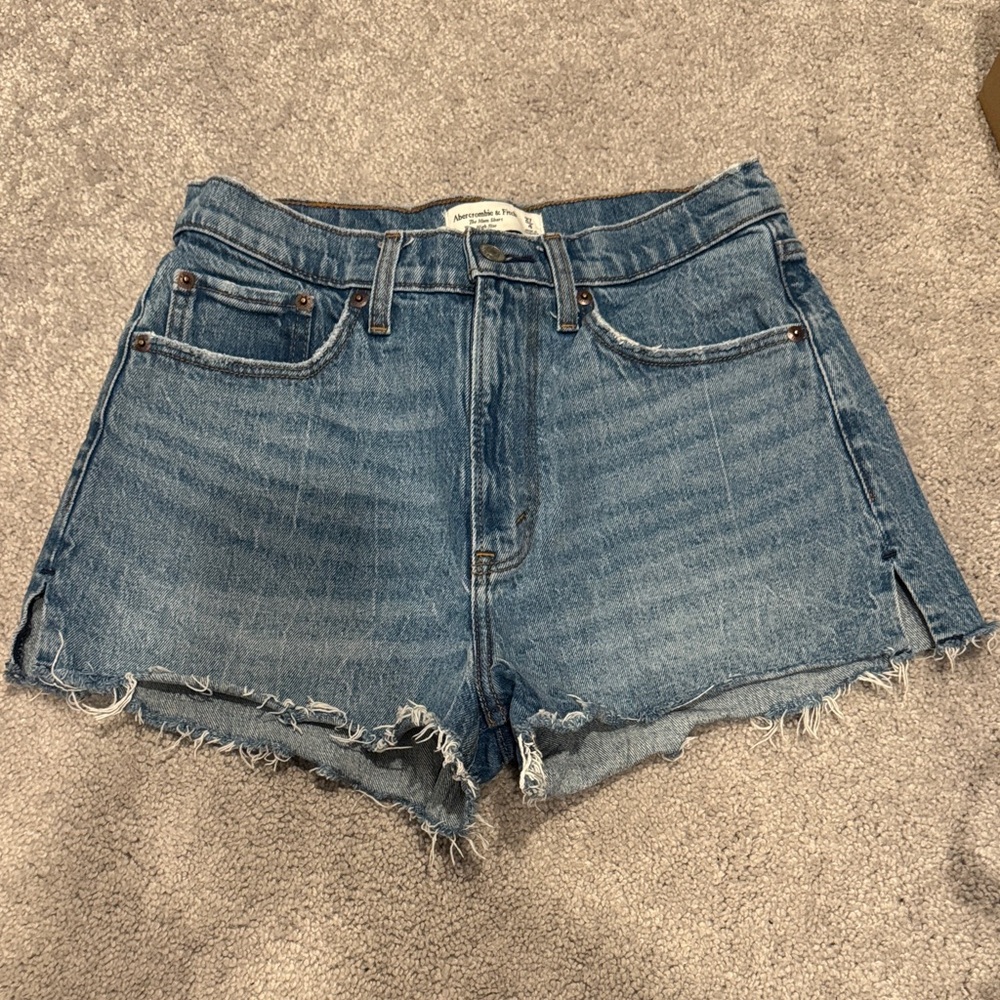 Abercrombie Curve Love Mom Short